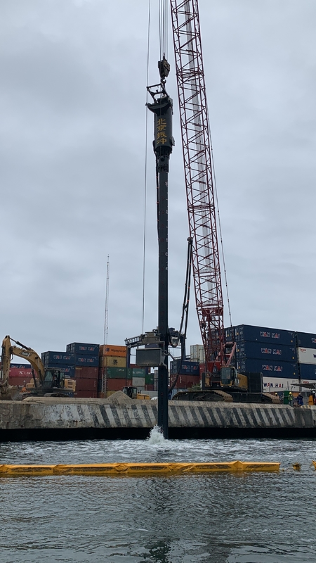 3 Fase Inverter Drive Feed bawah Vibroflot Peralatan Peningkatan Tanah Vibro penggantian Batu Kolom