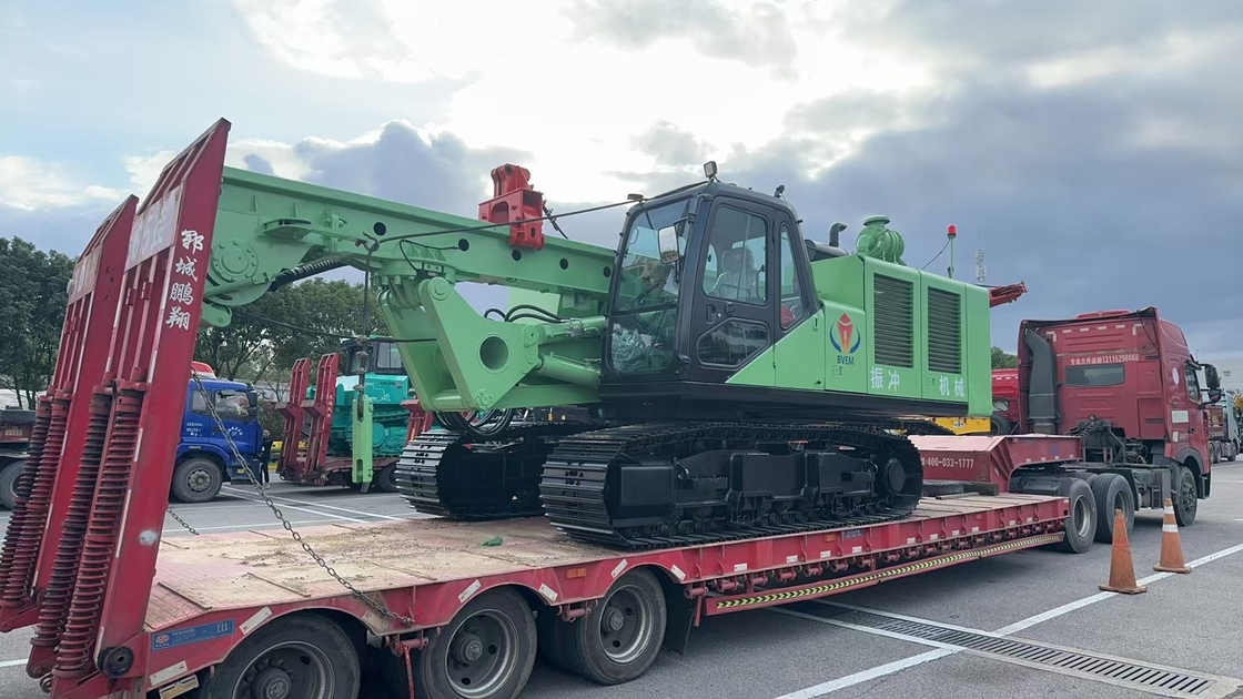 Vibroflot Hidraulik Dengan Daya Mesin 176 KW Diperbaiki Untuk Rig Kunci Untuk Sukses Peningkatan Tanah