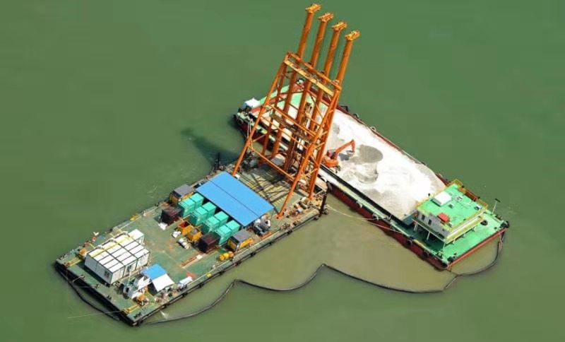 1800 Rpm Bvem Offshore Vibroflotation Stone Column Untuk Mengolah Lapisan Tanah Lunak