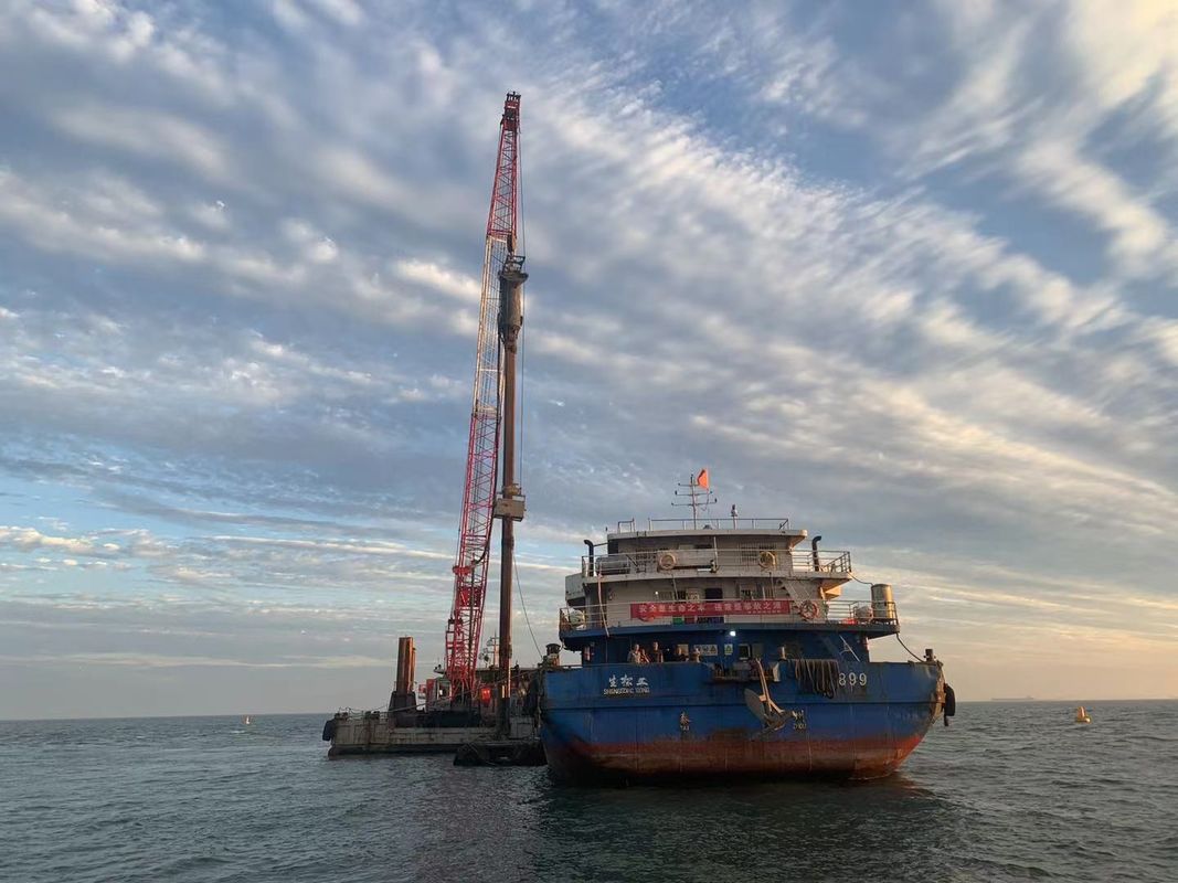 Konstruksi Vibroflot Pakan Bawah Lepas Pantai Untuk Proyek Saluran Basin Pelabuhan 200000 Ton