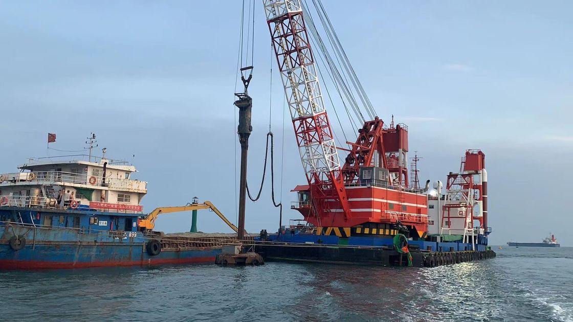 Konstruksi Vibroflot Pakan Bawah Lepas Pantai Untuk Proyek Saluran Basin Pelabuhan 200000 Ton