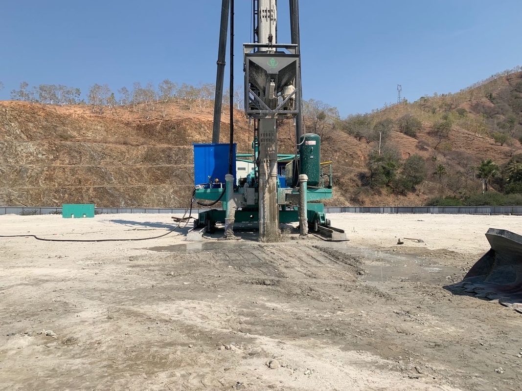 Pakan Bawah Vibroflot Equipment Walking Pile Frame Type Untuk Perbaikan Tanah Liat Lumpur Tanah Liat