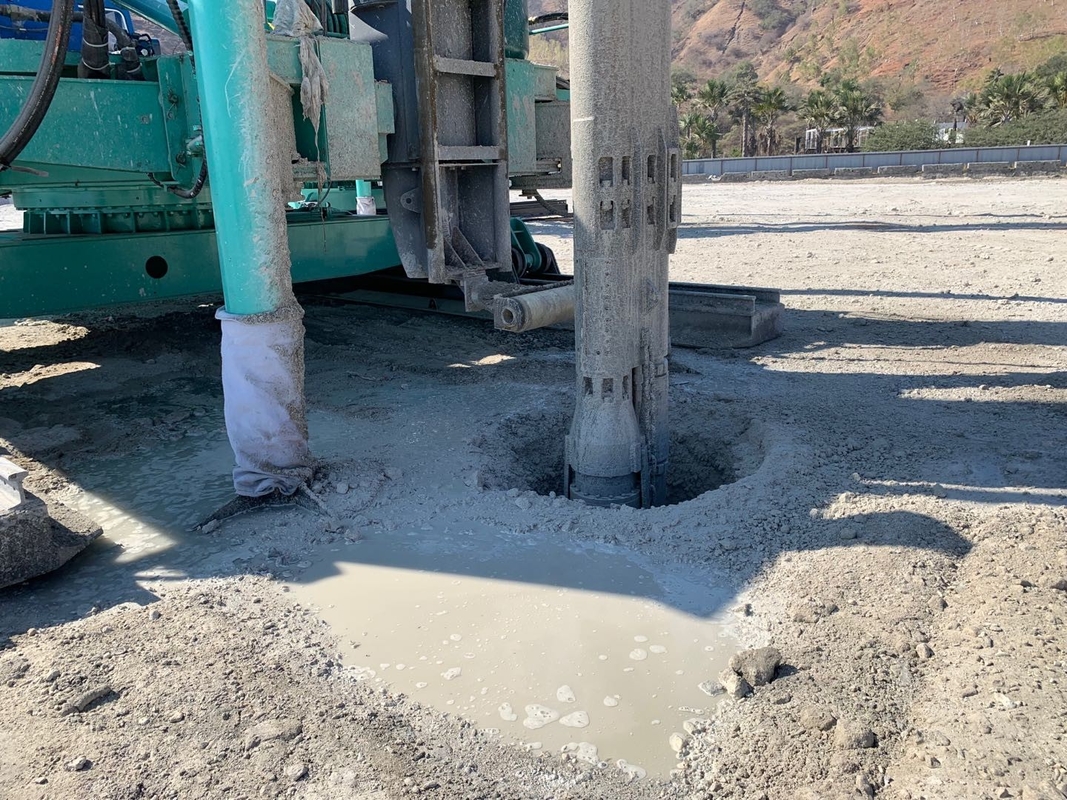 Pakan Bawah Vibroflot Equipment Walking Pile Frame Type Untuk Perbaikan Tanah Liat Lumpur Tanah Liat